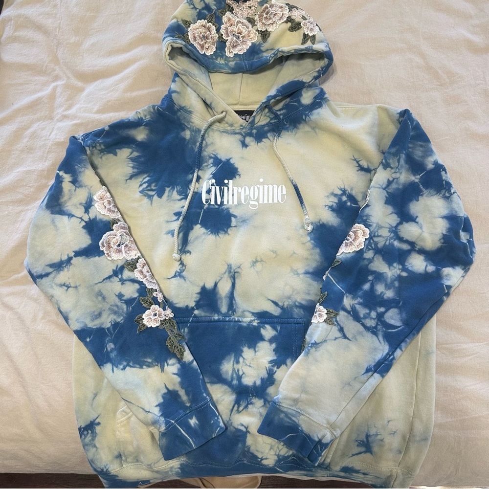 Civil Regime (White) Roses Cozy Hoodie in Blue/Yellow Marble Crystal Wash